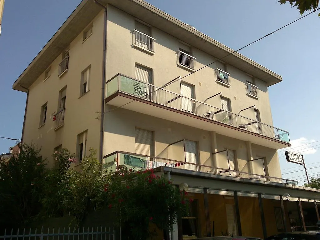Hotel Elvira 리미니 2*,  이탈리아